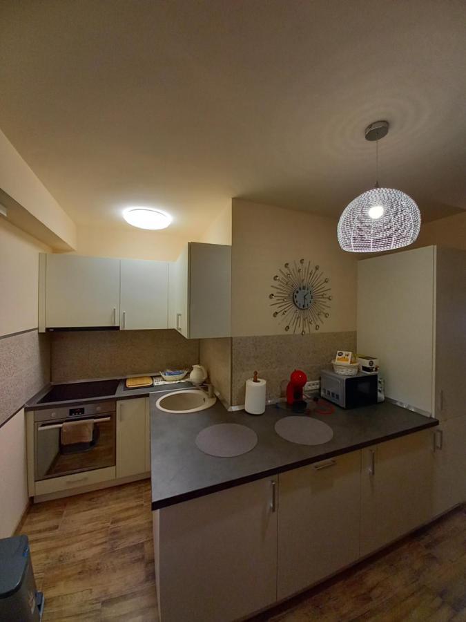 Apartamento Tei Oradea Exterior foto