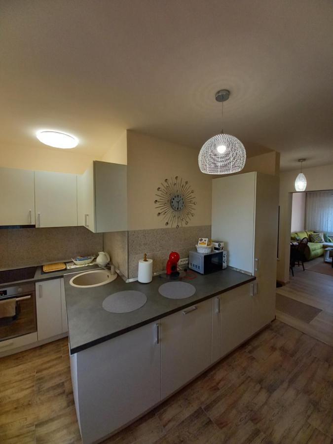 Apartamento Tei Oradea Exterior foto