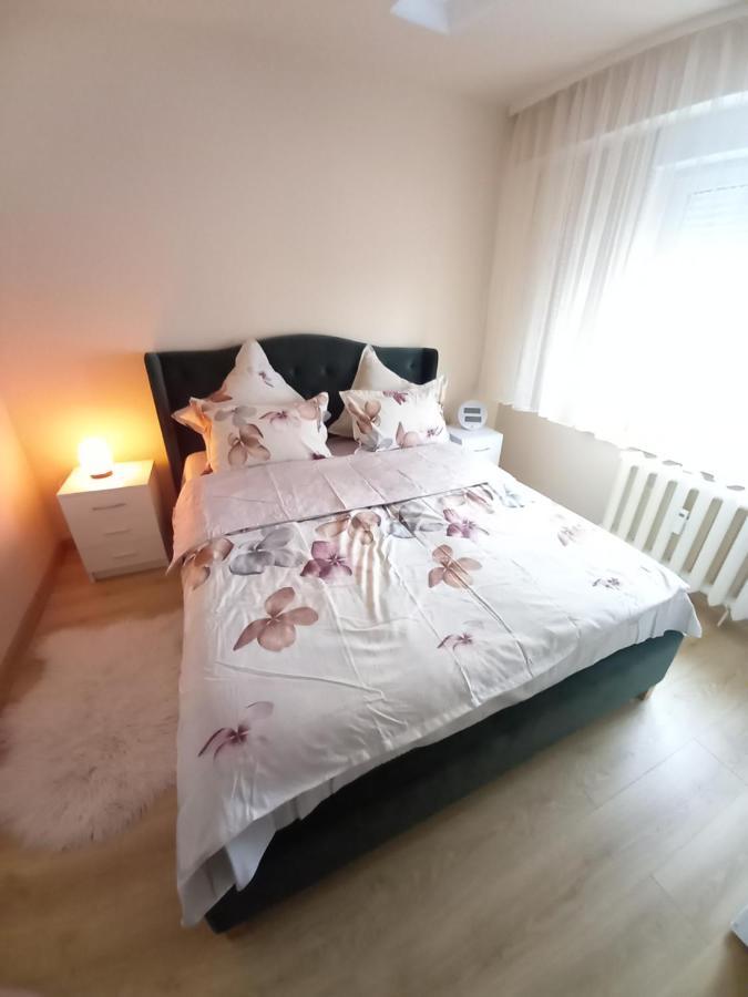 Apartamento Tei Oradea Exterior foto